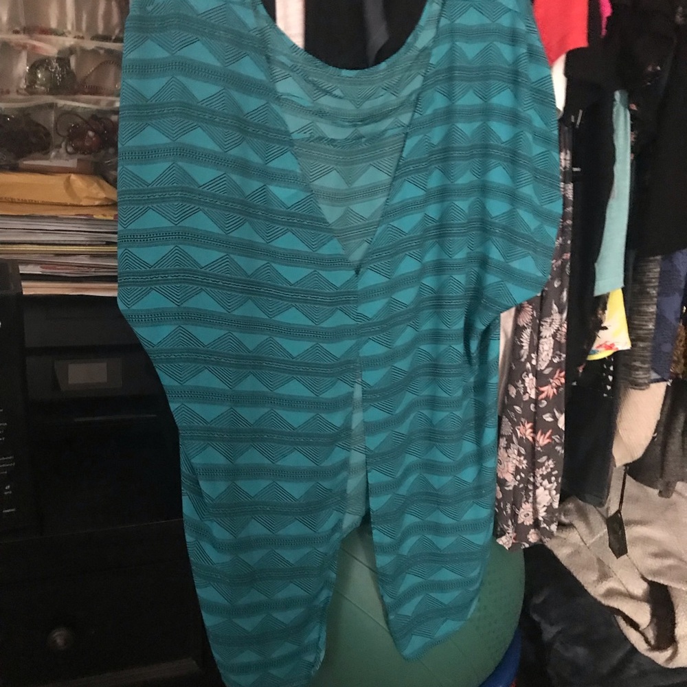 Top - Picture 2 of 3
